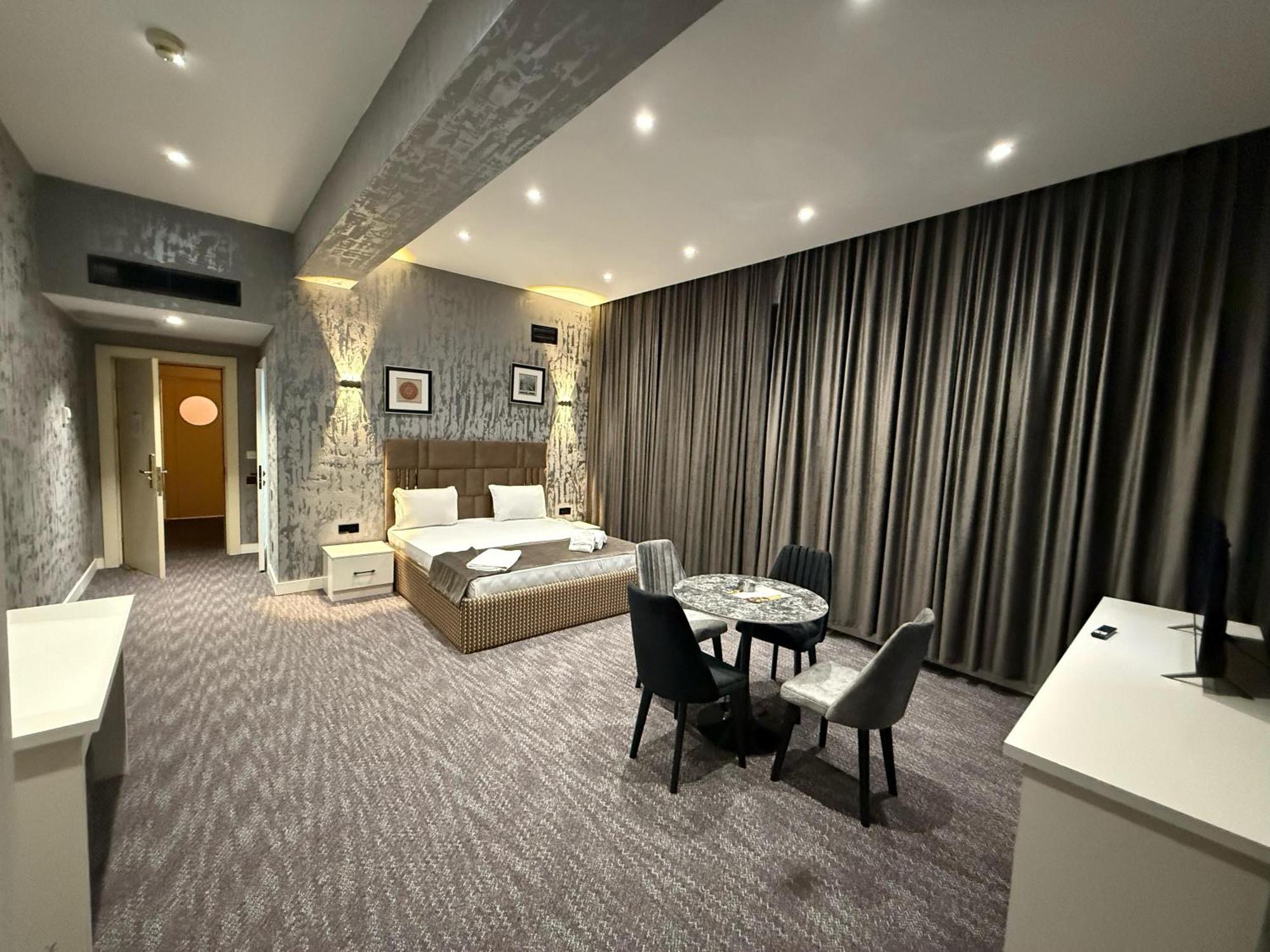 Otel Black Mont Bakü