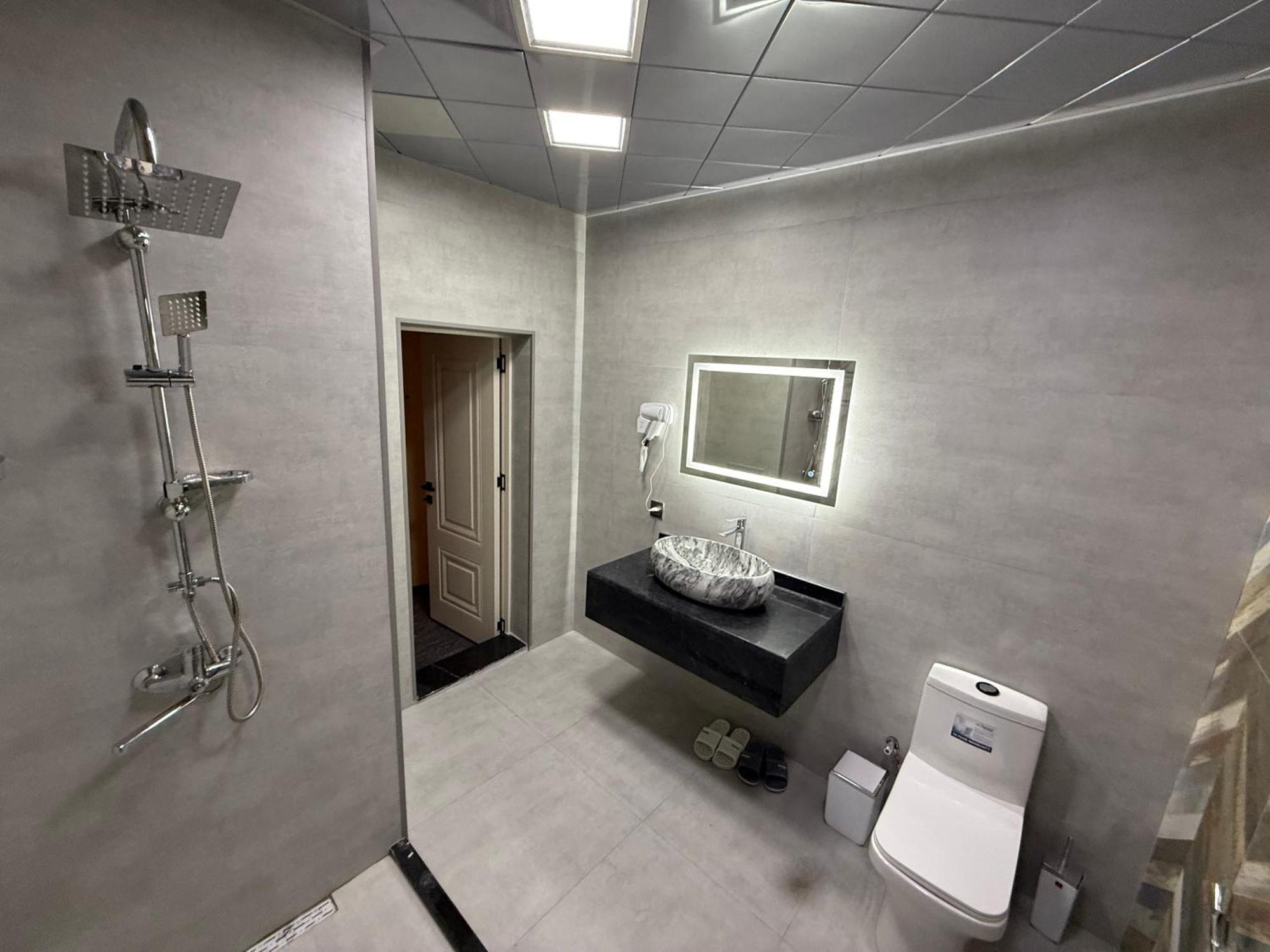 Black Mont Otel 4*