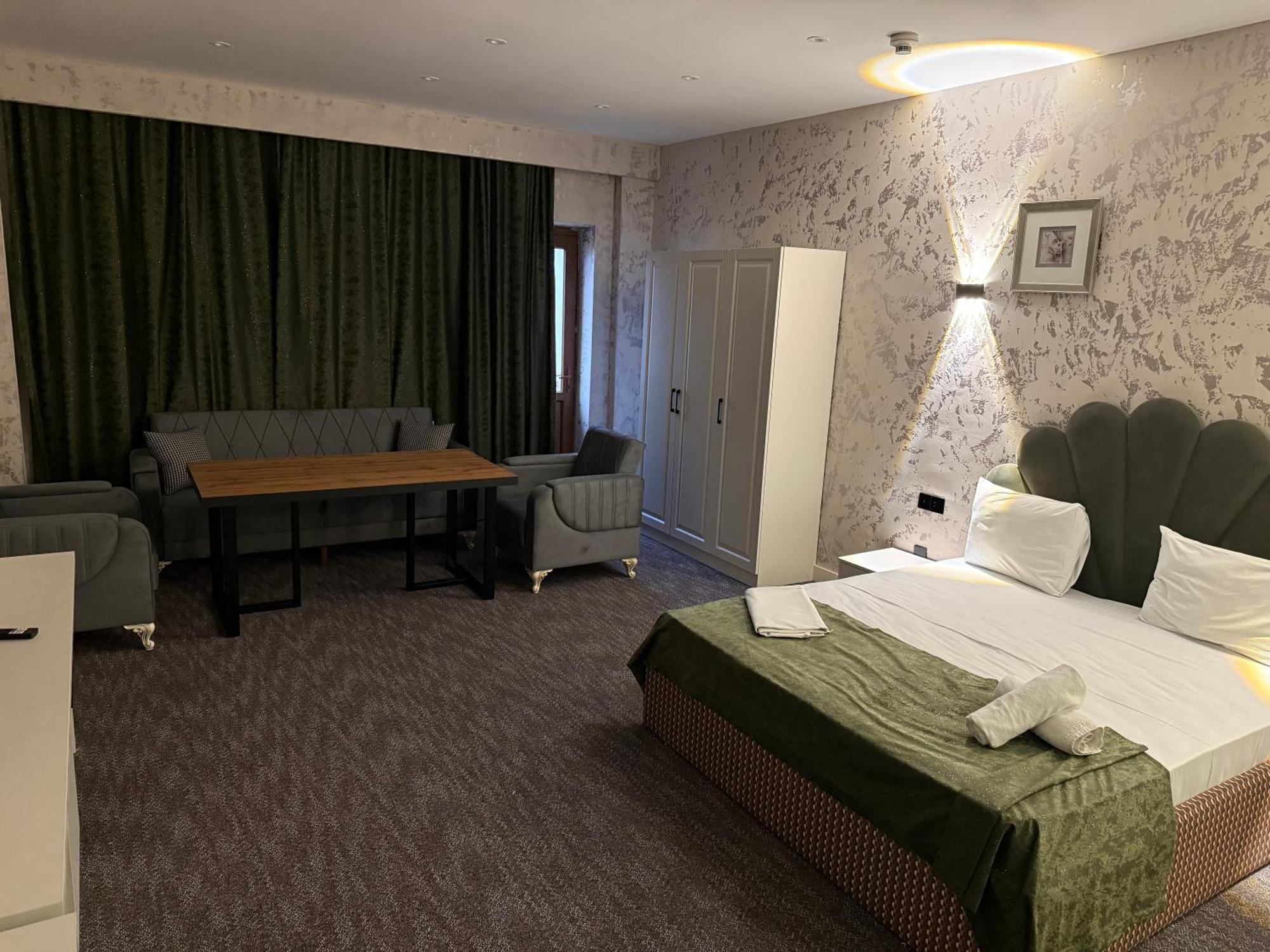 Otel Black Mont Bakü