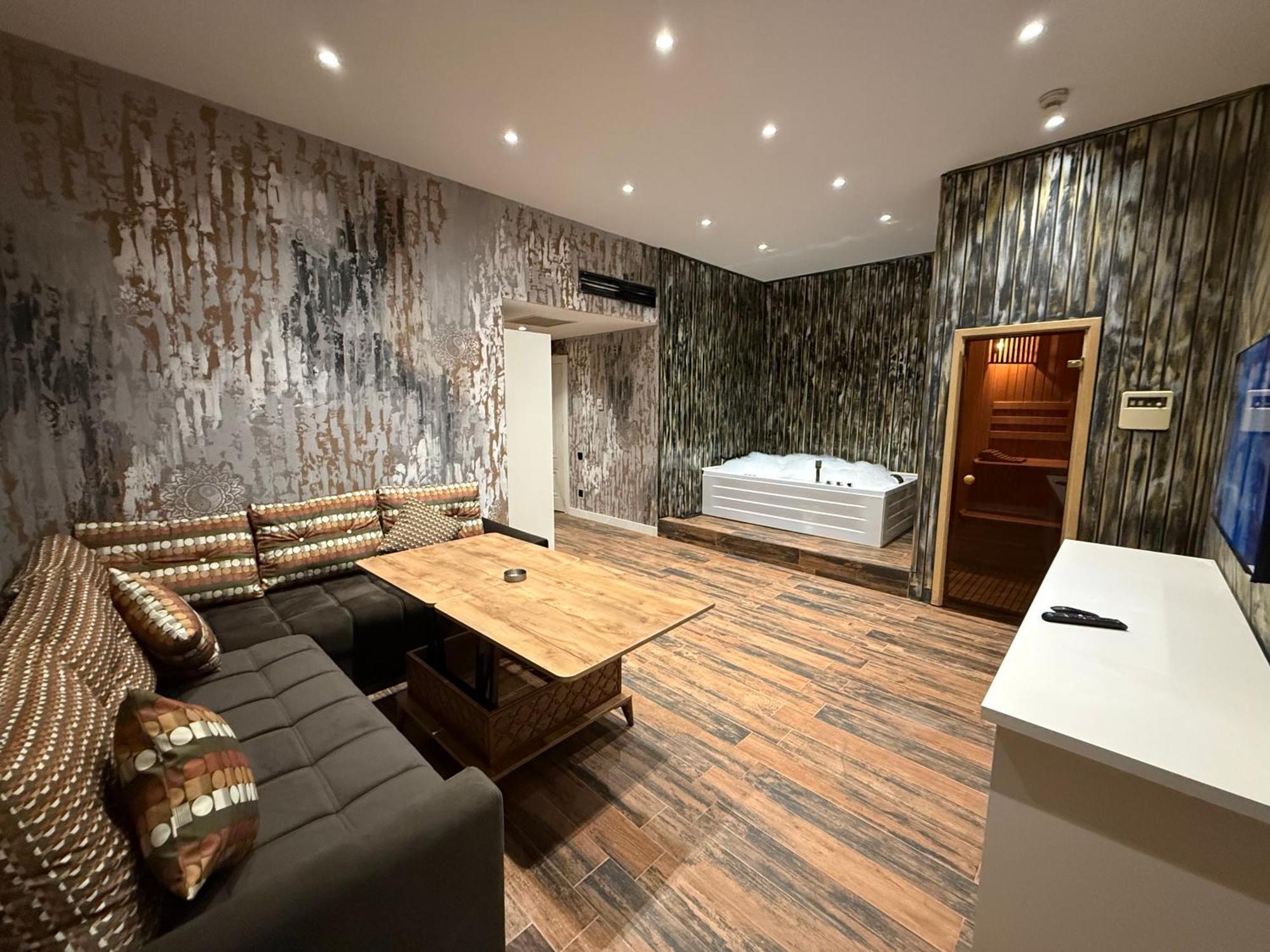 Black Mont Otel Bakü